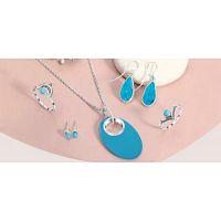 The greenish blue color Turquoise jewelry